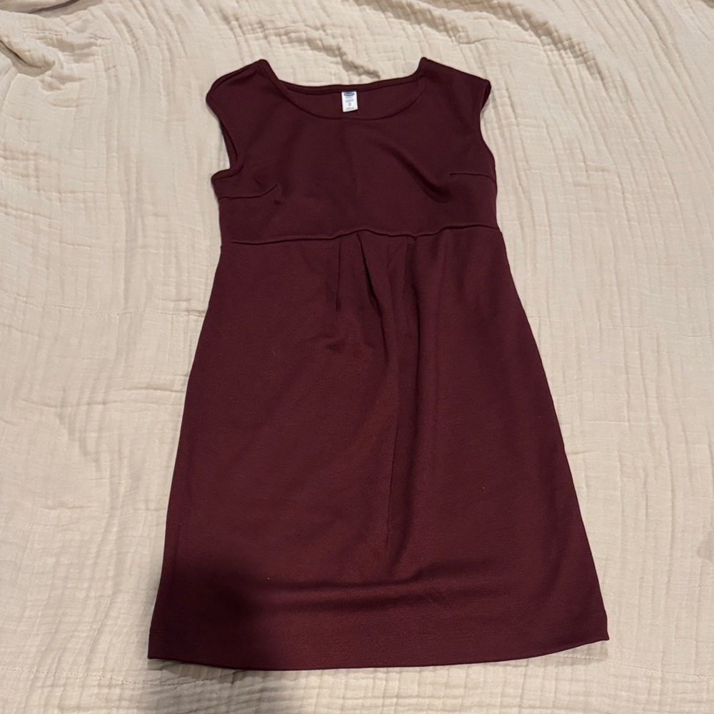 Old Navy Women's Casual Dress in Rich Burgundy maternity